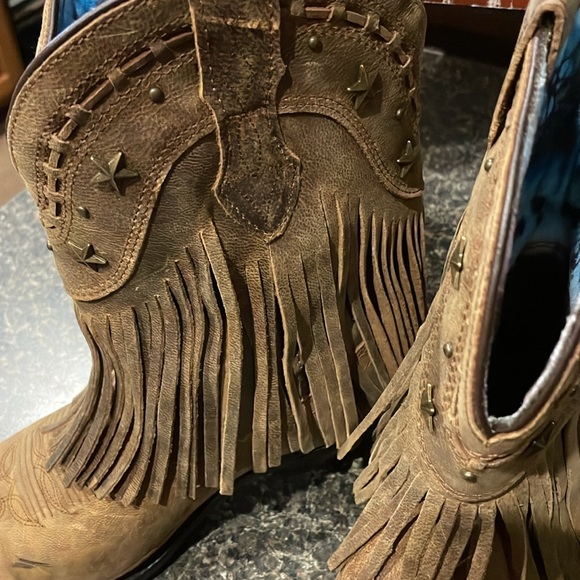 Dingo fringed cowgirl boots. gorgeous boots that have never been worn size 8.5 - Picture 7 of 13
